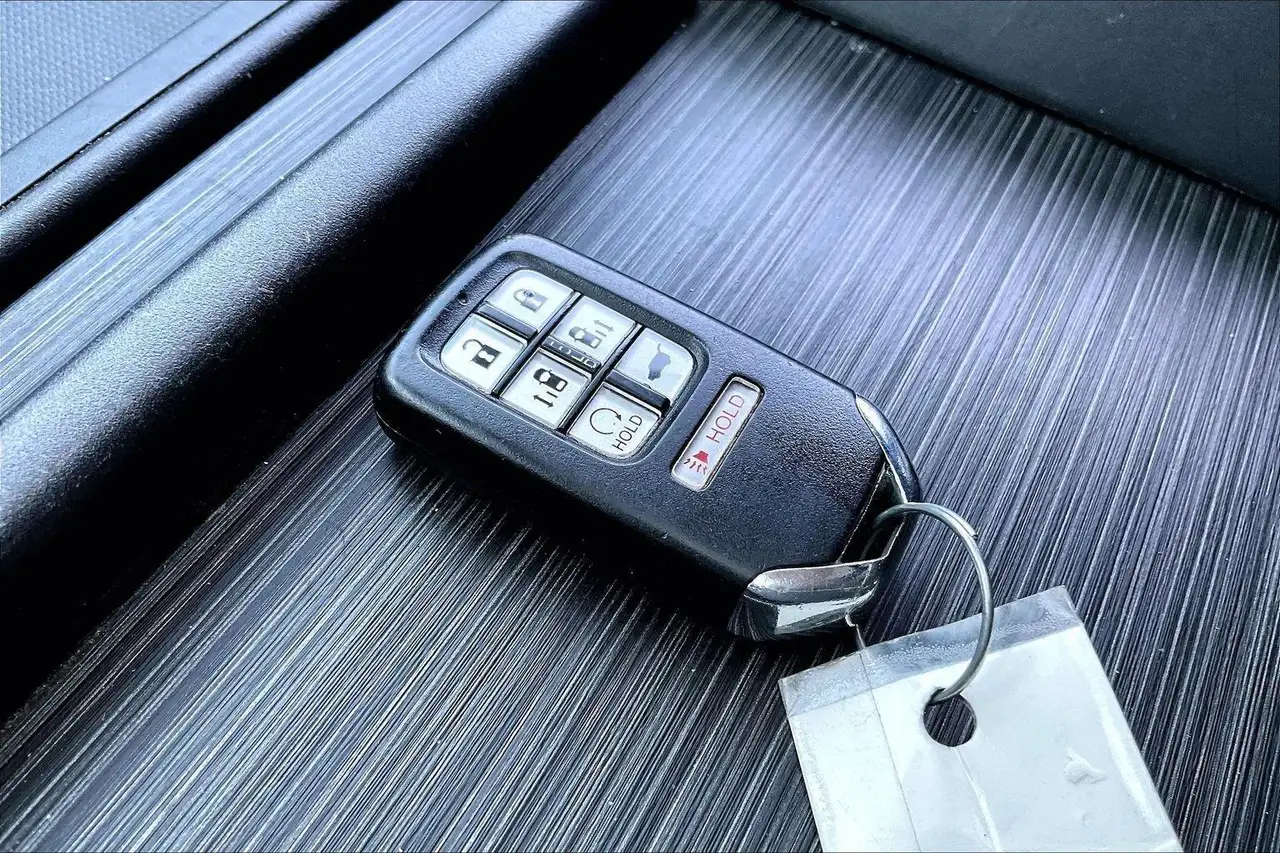 Honda Odyssey снимка Honda Odyssey
