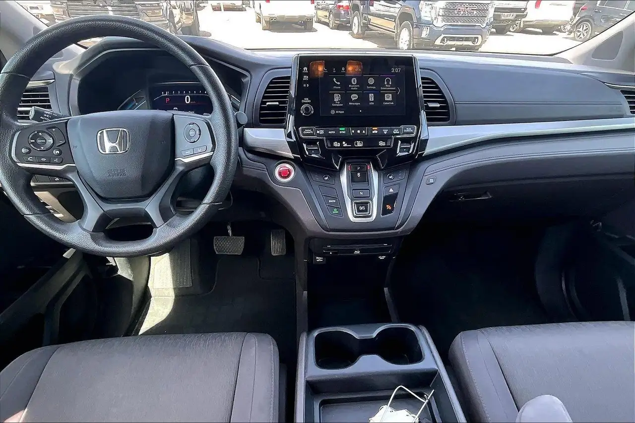 Honda Odyssey снимка Honda Odyssey