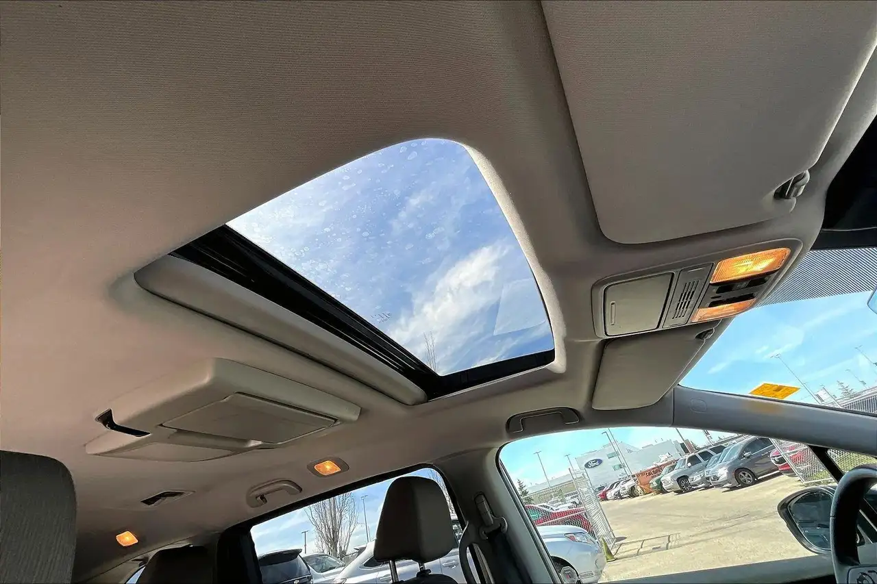 Honda Odyssey снимка Honda Odyssey