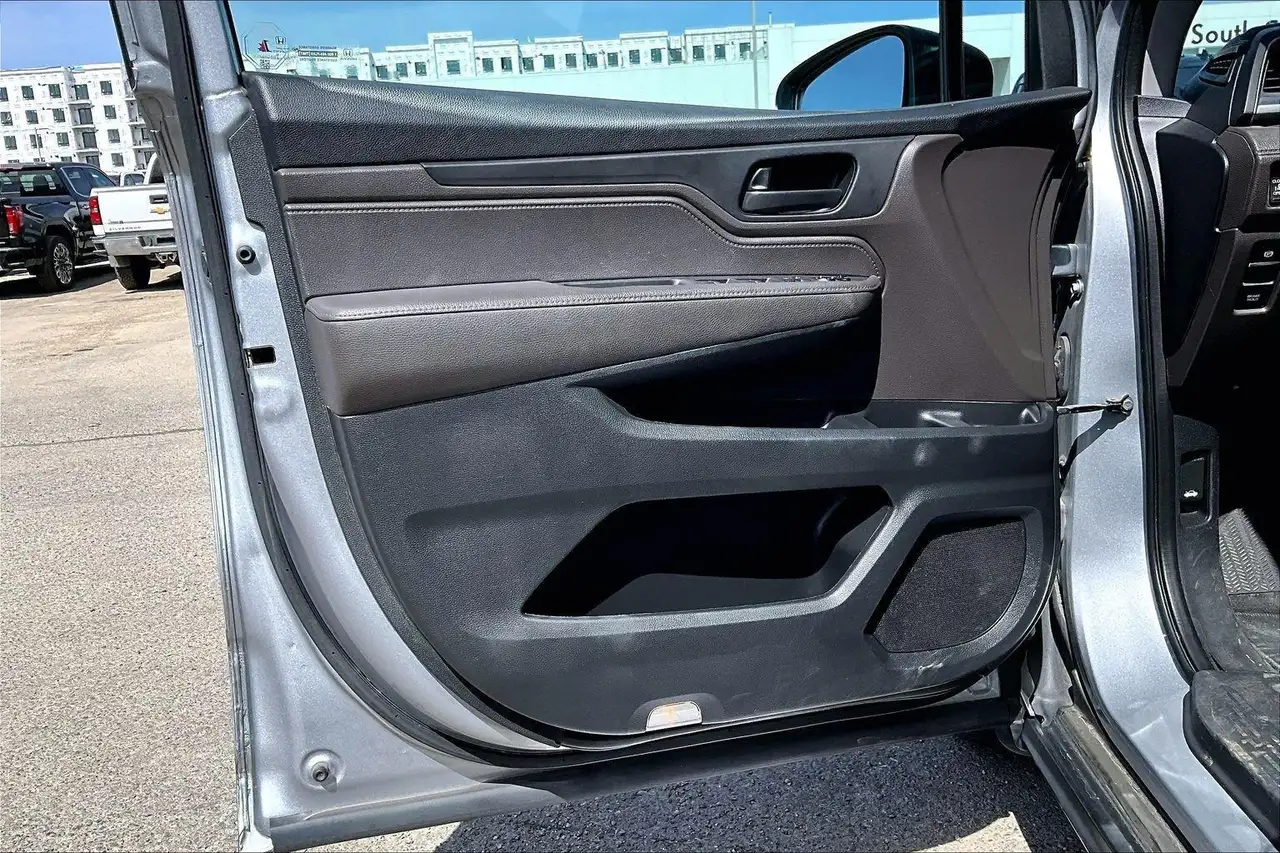 Honda Odyssey снимка Honda Odyssey