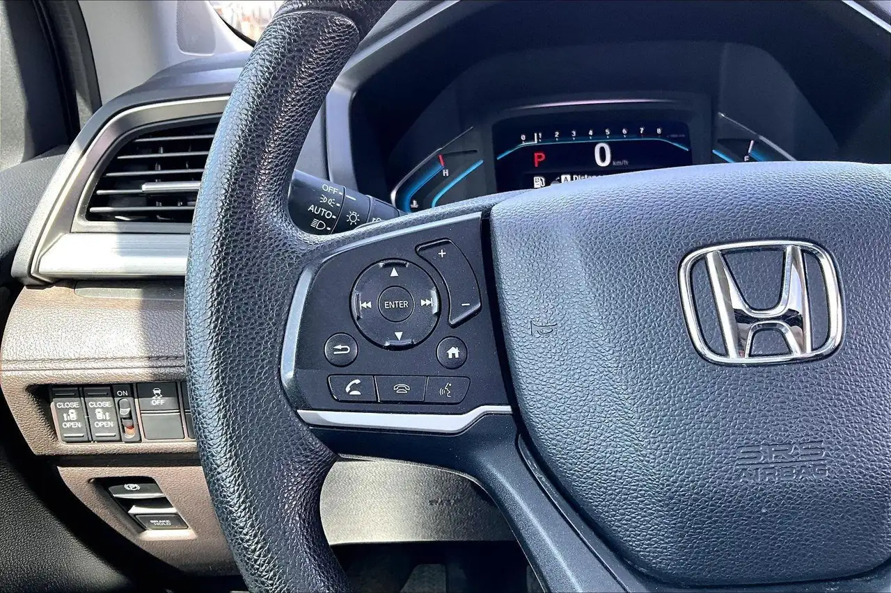 Honda Odyssey снимка Honda Odyssey