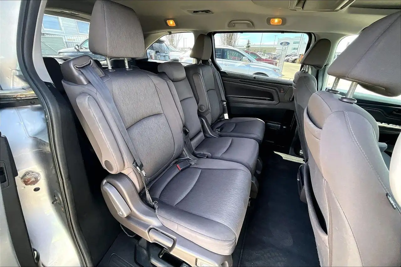 Honda Odyssey снимка Honda Odyssey