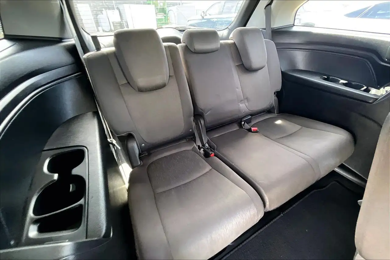 Honda Odyssey снимка Honda Odyssey