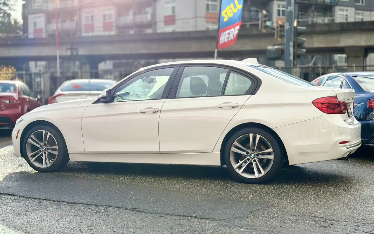 BMW 3 Series снимка BMW 3 Series