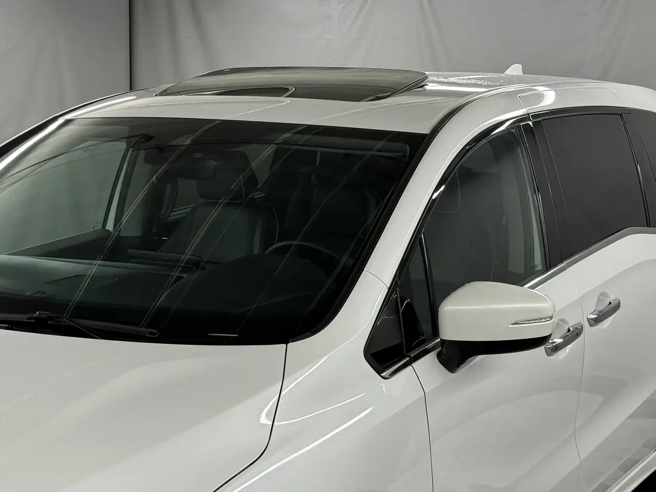 Honda Odyssey снимка Honda Odyssey