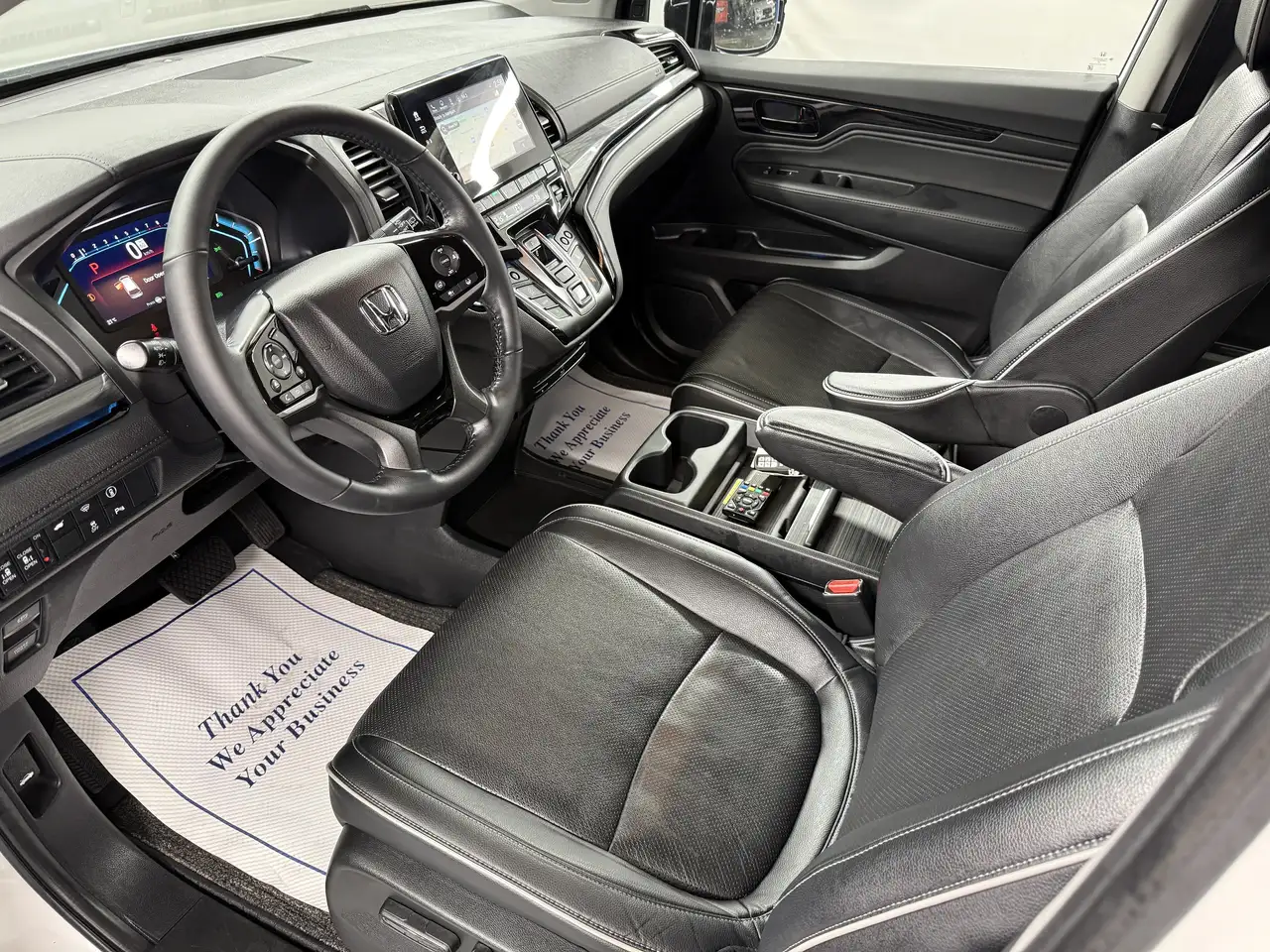 Honda Odyssey снимка Honda Odyssey