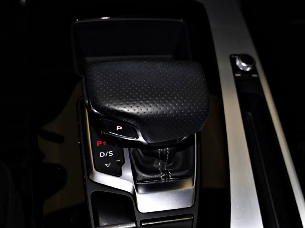 Audi Q5 photo Audi Q5