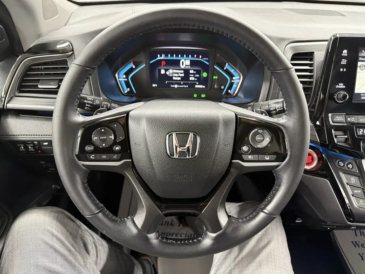 Honda Odyssey снимка Honda Odyssey