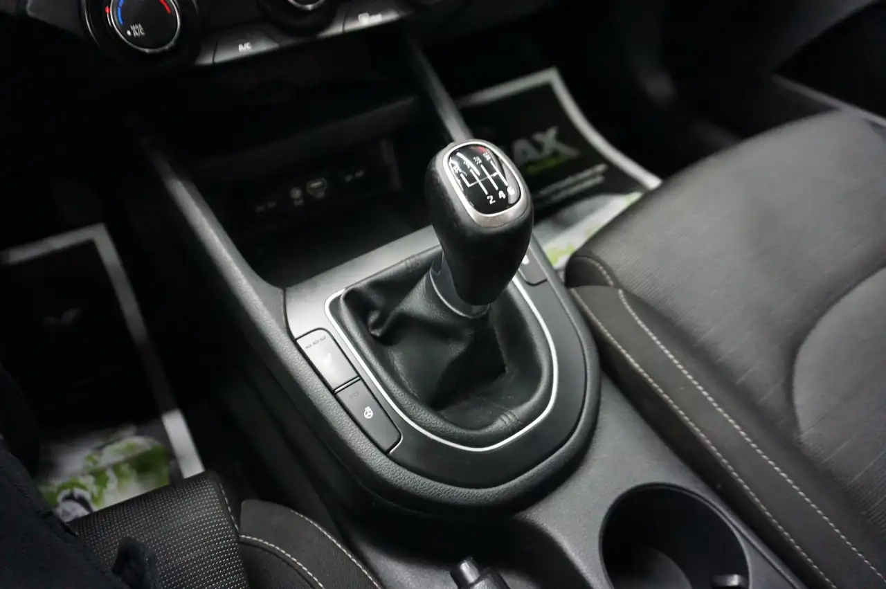 Kia Forte снимка Kia Forte