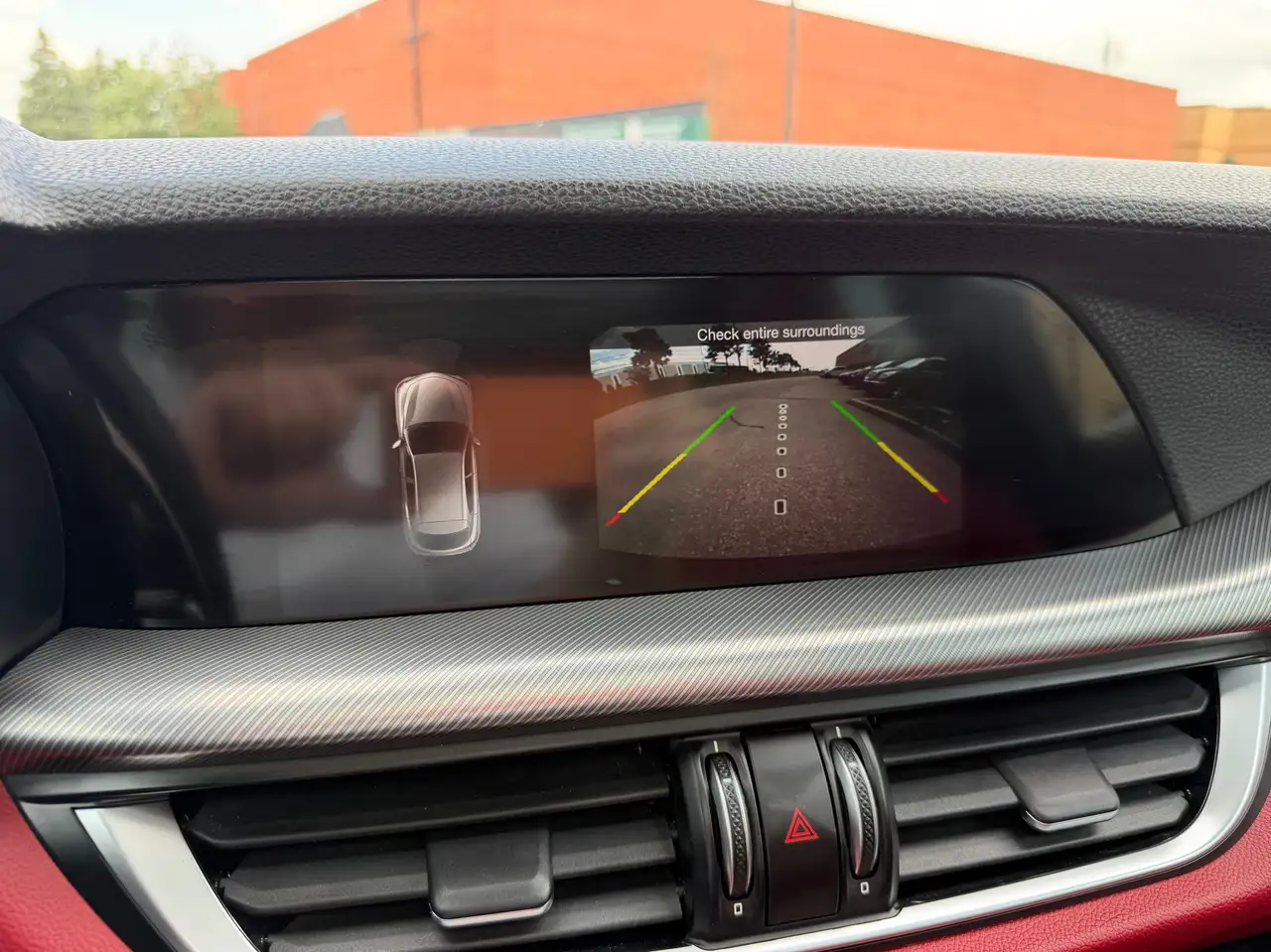 Alfa Romeo Stelvio снимка Alfa Romeo Stelvio