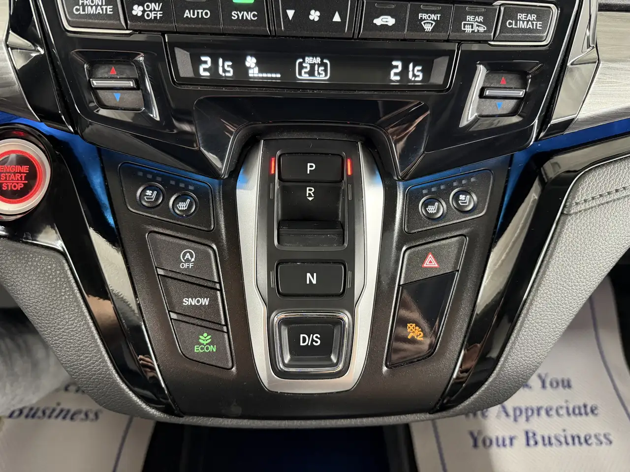 Honda Odyssey снимка Honda Odyssey