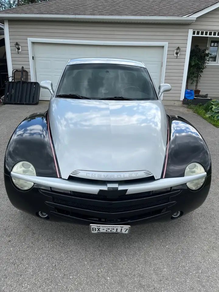 2005 Chevrolet SSR снимка 2005 Chevrolet SSR