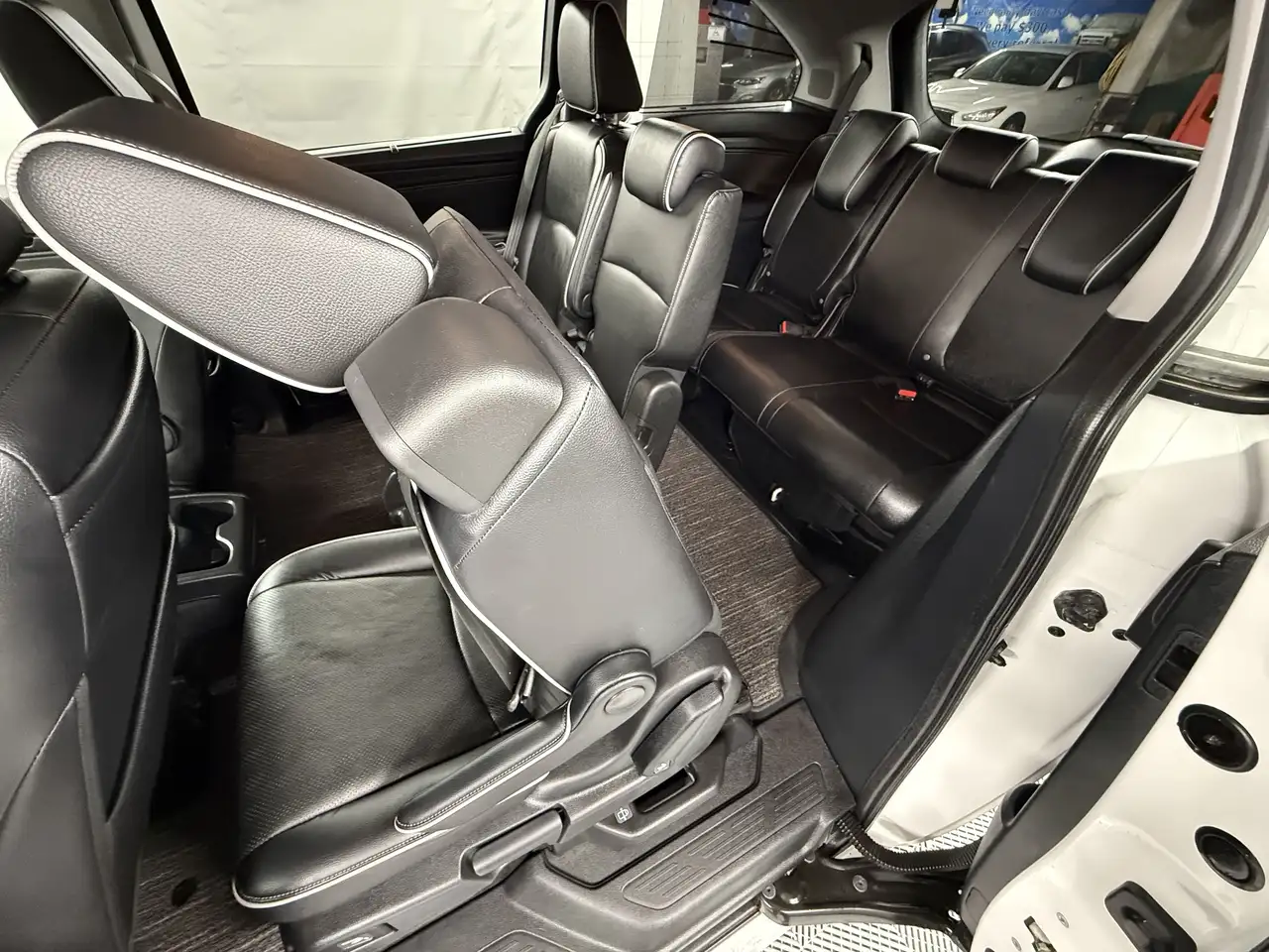 Honda Odyssey снимка Honda Odyssey