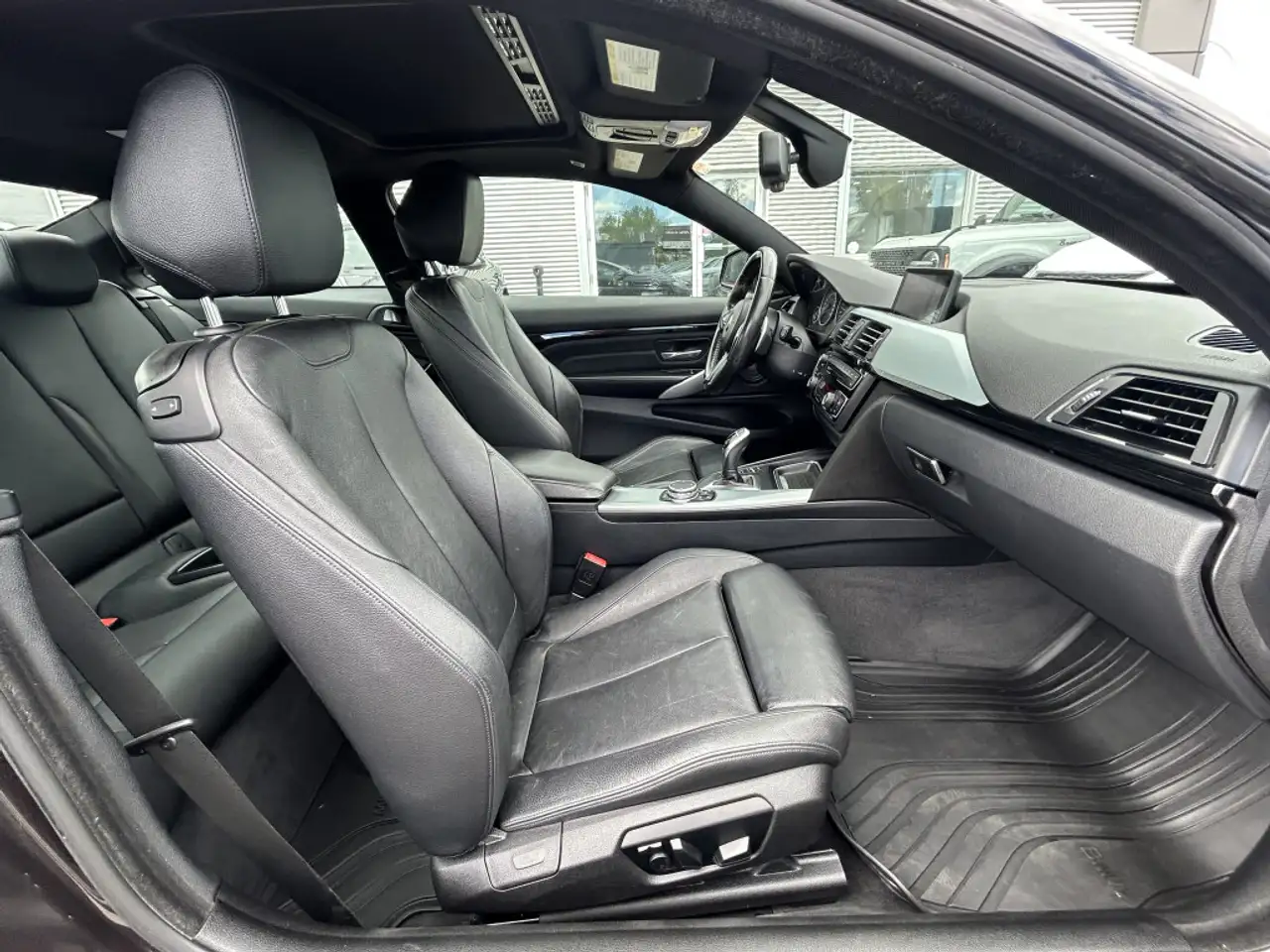 BMW 4 Series photo BMW 4 Series