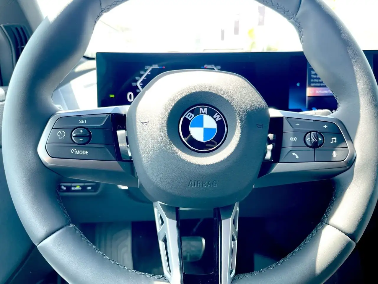 BMW iX photo BMW iX