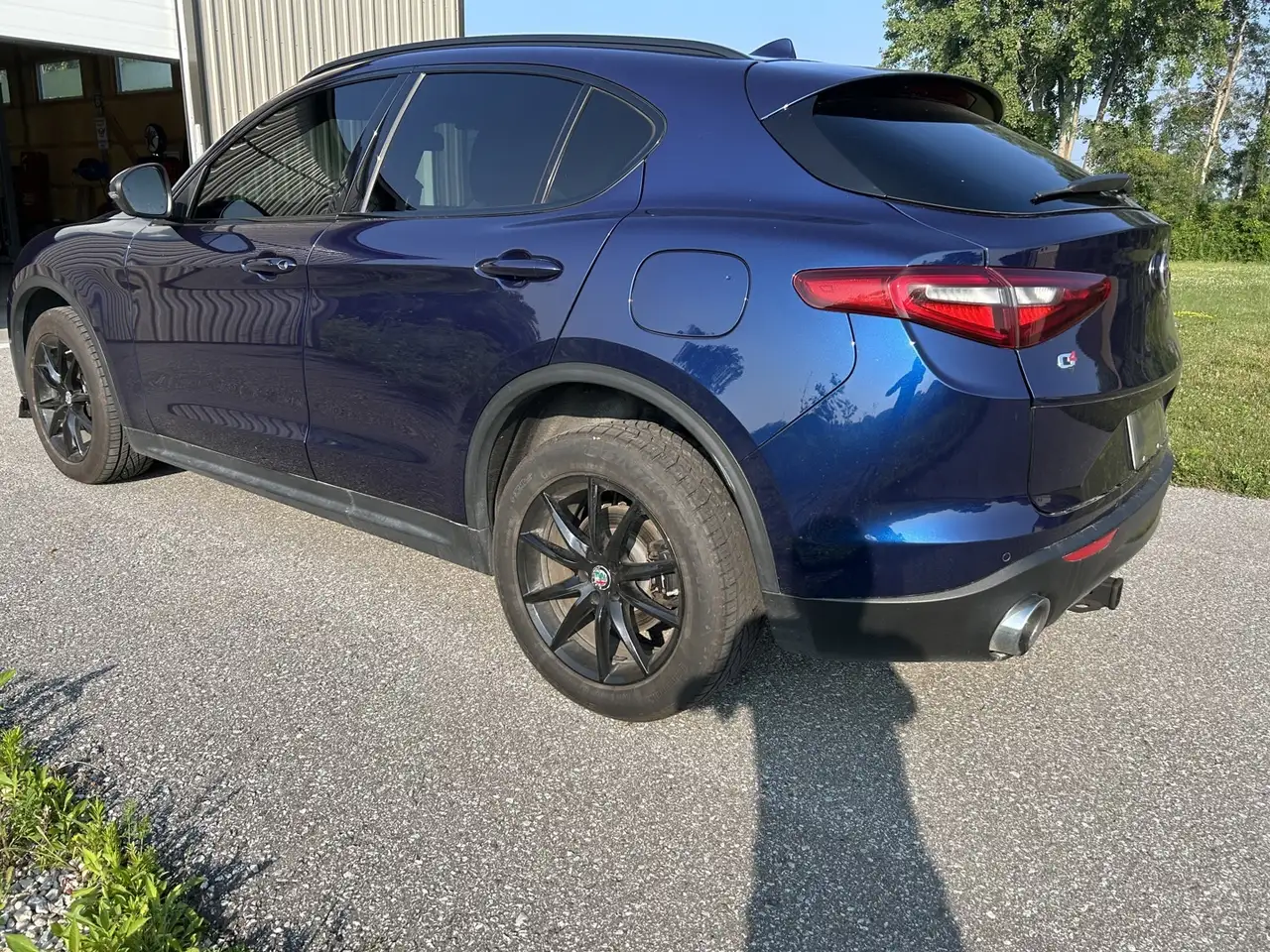 Alfa Romeo Stelvio снимка Alfa Romeo Stelvio