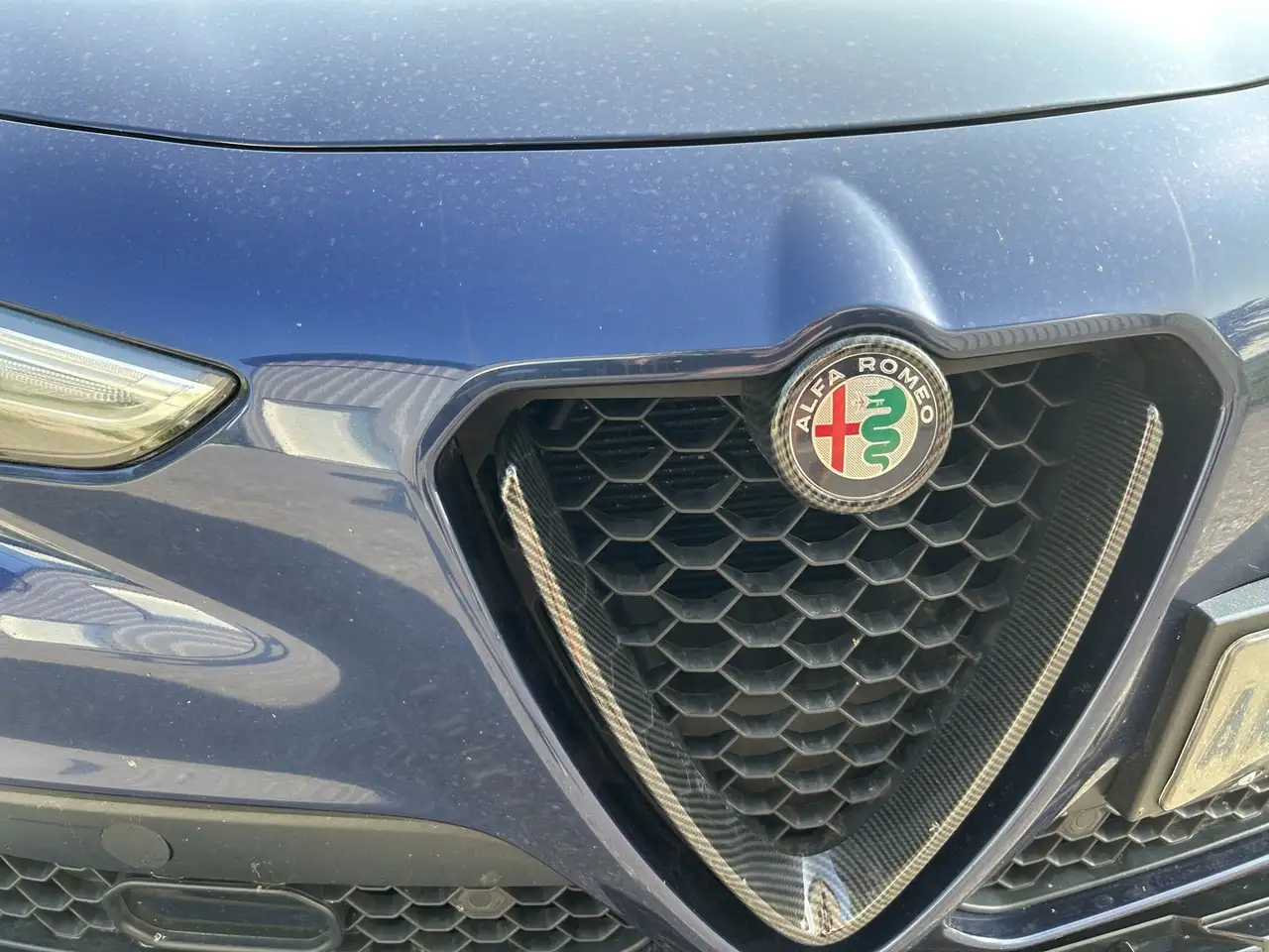 Alfa Romeo Stelvio снимка Alfa Romeo Stelvio