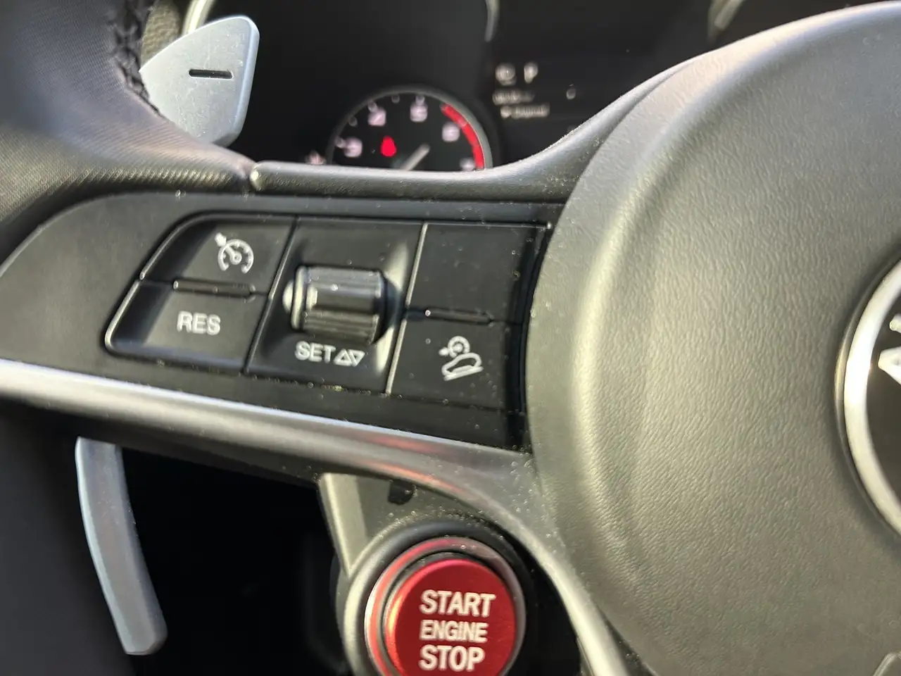Alfa Romeo Stelvio снимка Alfa Romeo Stelvio
