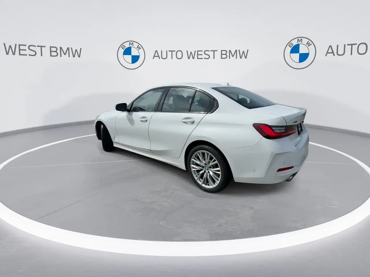 BMW 3 Series photo BMW 3 Series