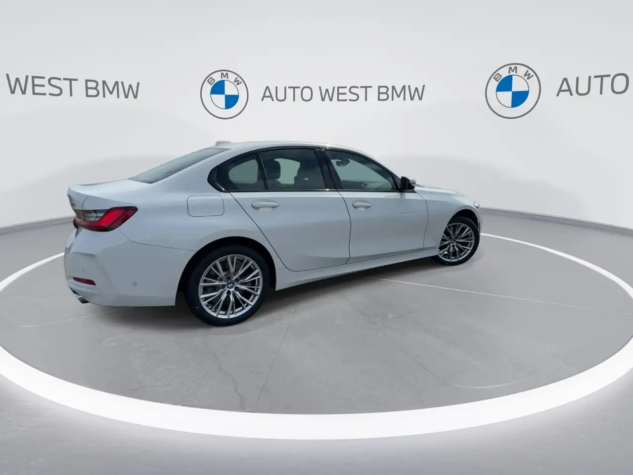 BMW 3 Series photo BMW 3 Series