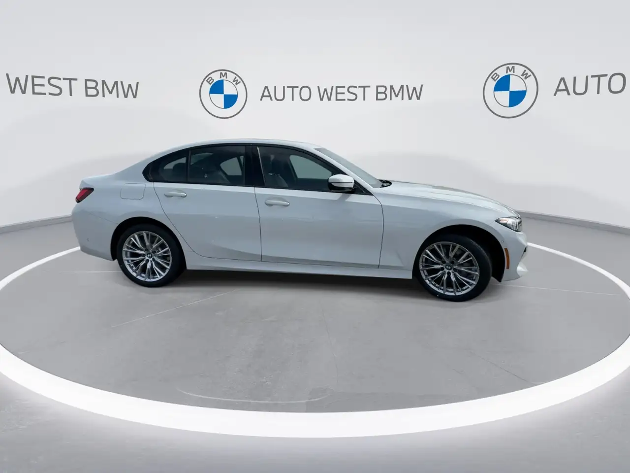 BMW 3 Series photo BMW 3 Series