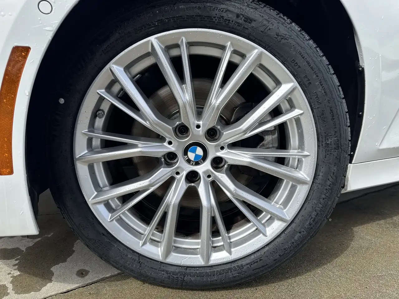 BMW 3 Series photo BMW 3 Series