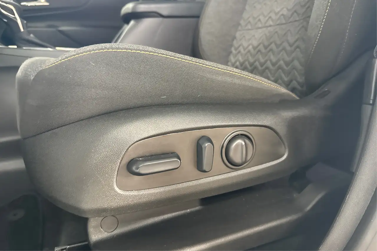 Chevrolet Equinox photo Chevrolet Equinox
