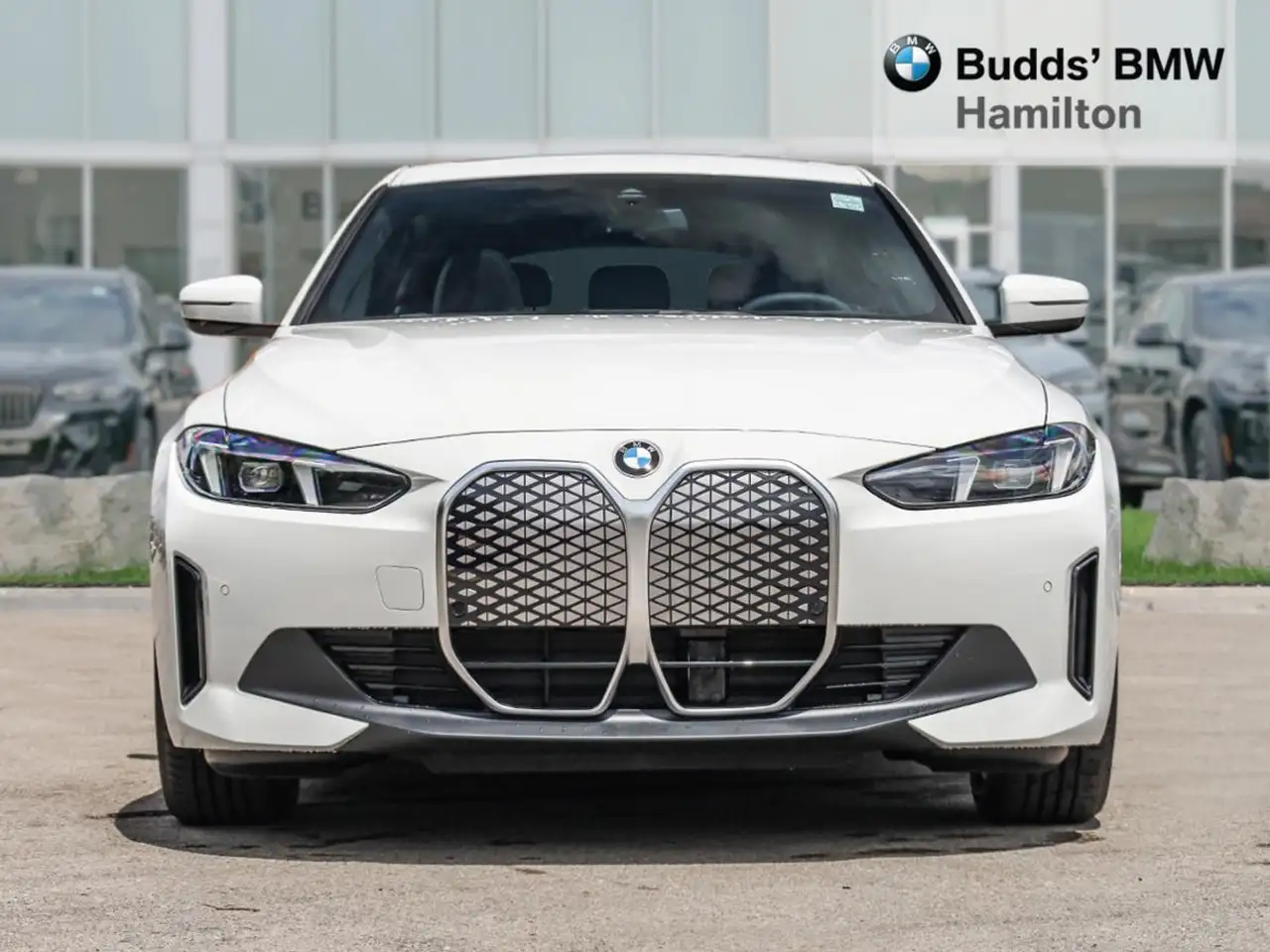 BMW i4 photo BMW i4