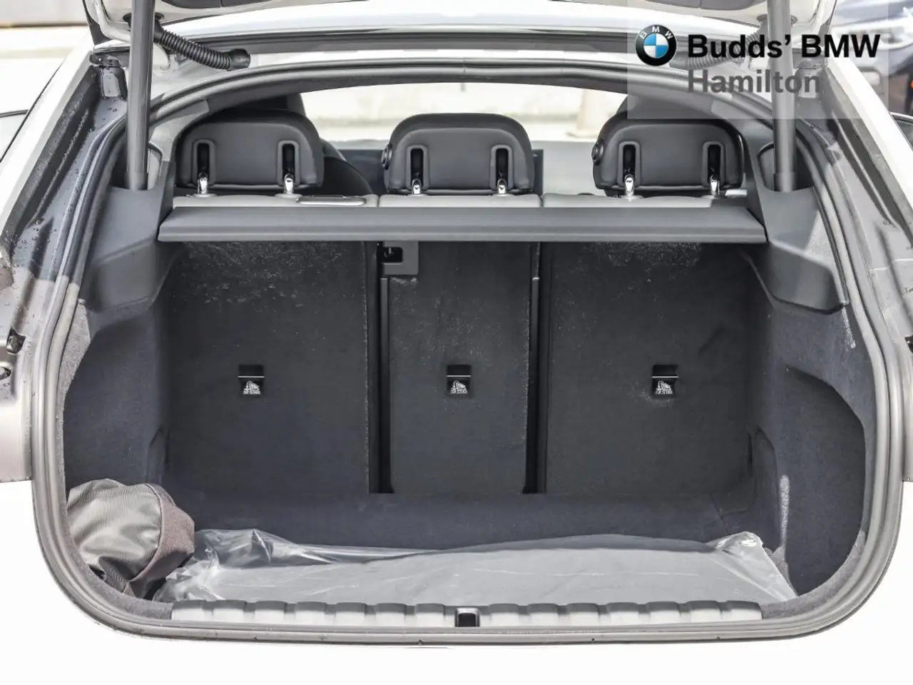 BMW i4 photo BMW i4