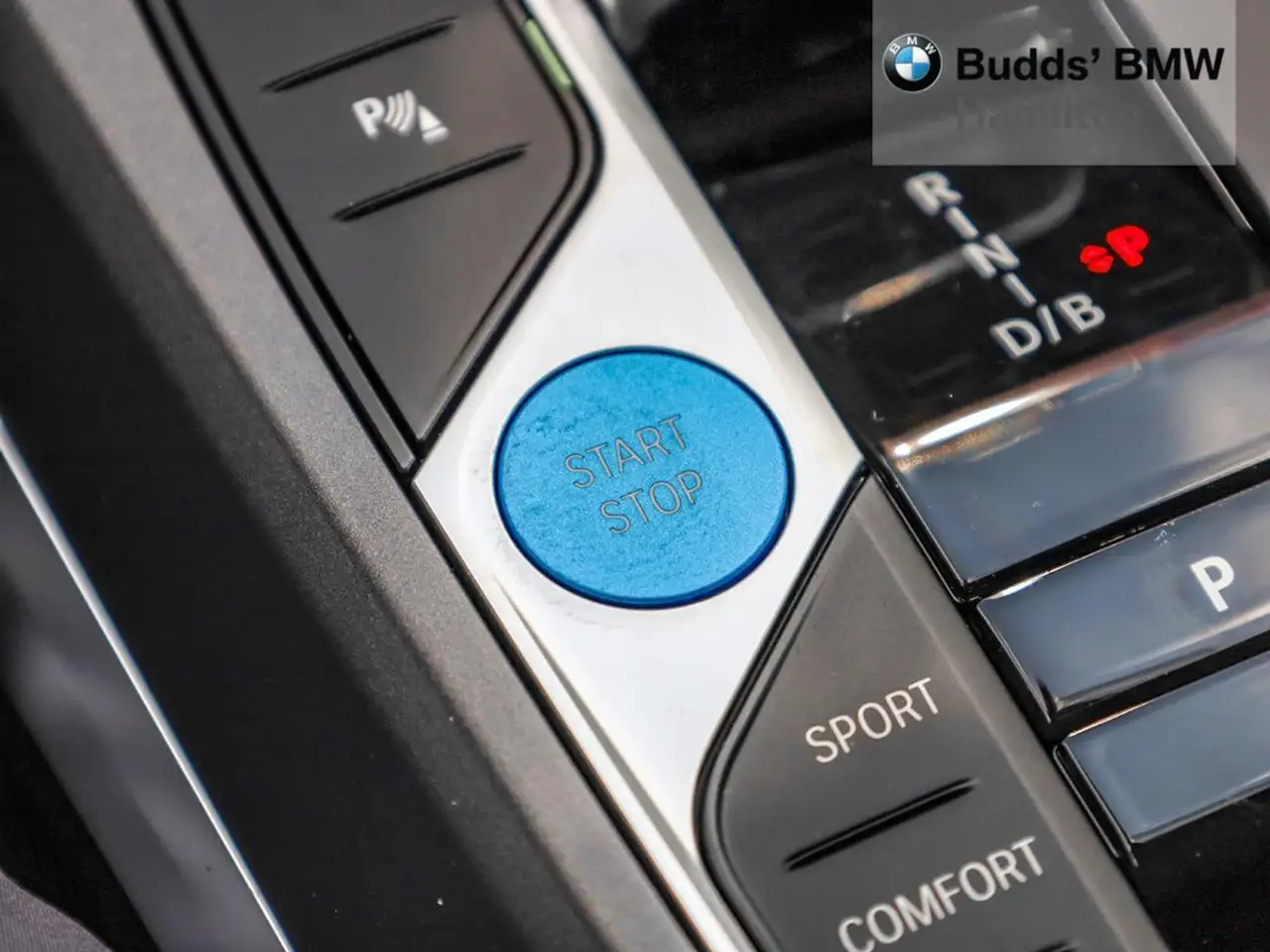 BMW i4 photo BMW i4