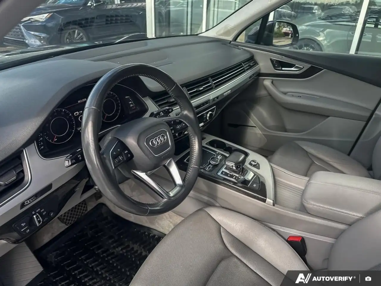 Audi Q7 photo Audi Q7