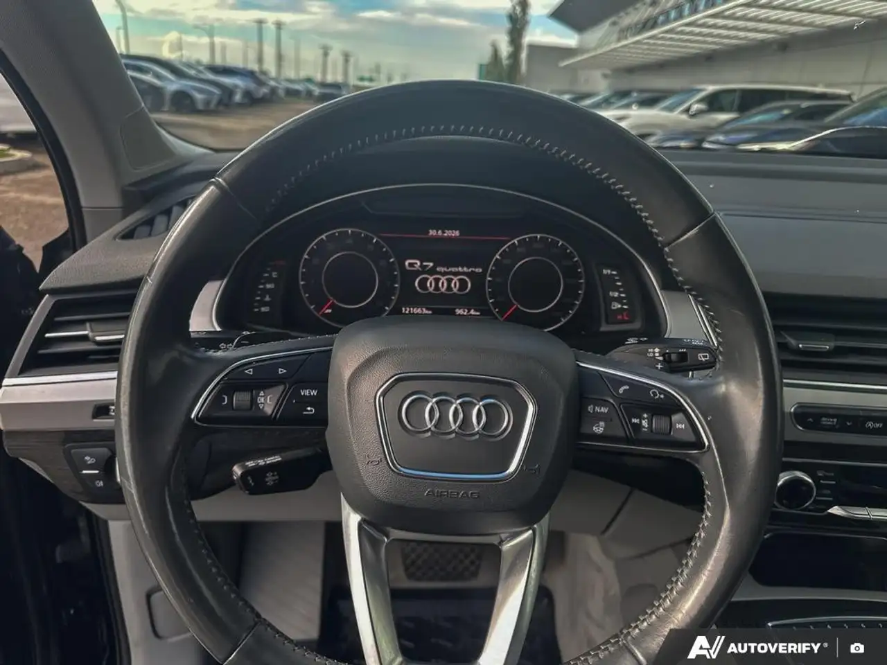 Audi Q7 photo Audi Q7