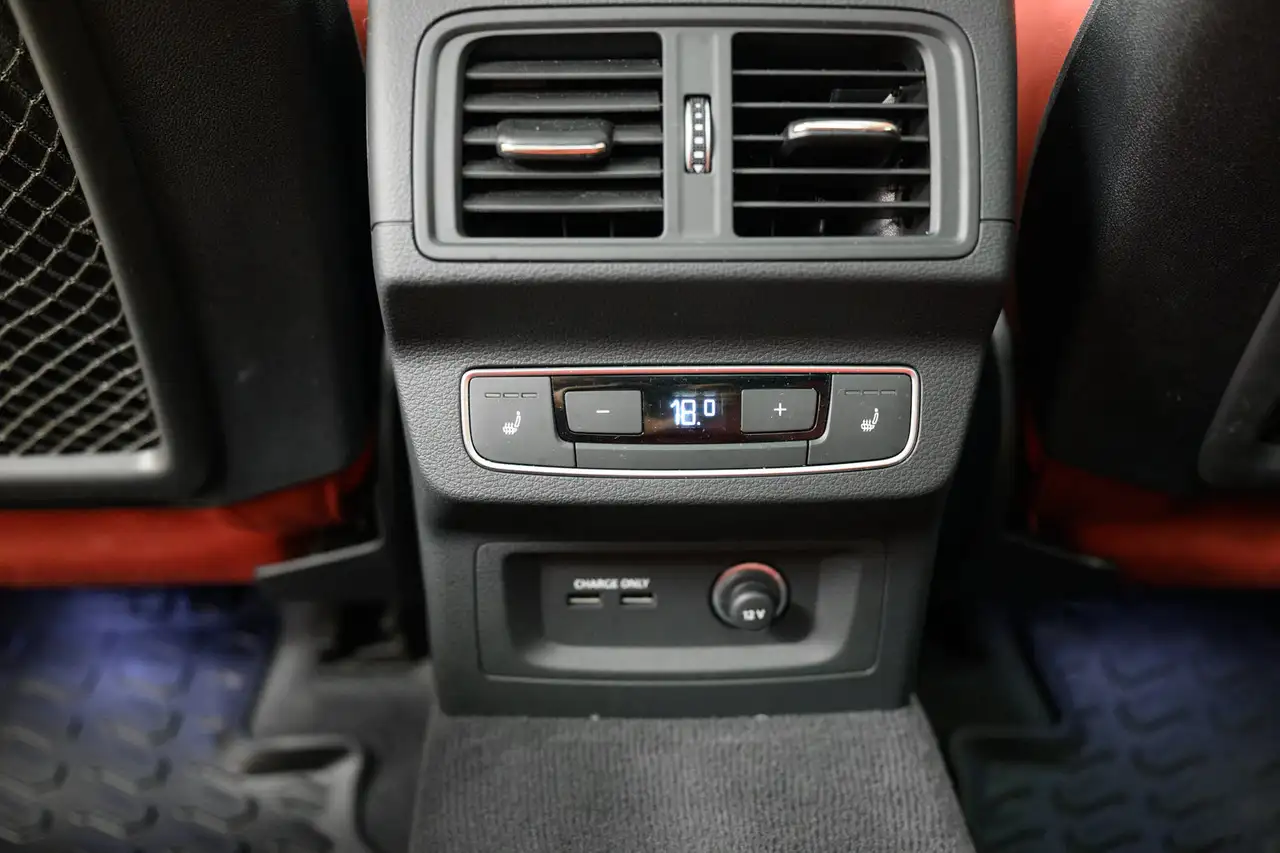 Audi SQ5 снимка Audi SQ5