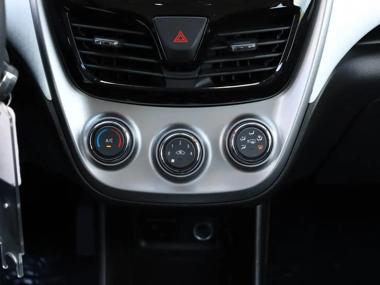 Chevrolet Spark photo Chevrolet Spark