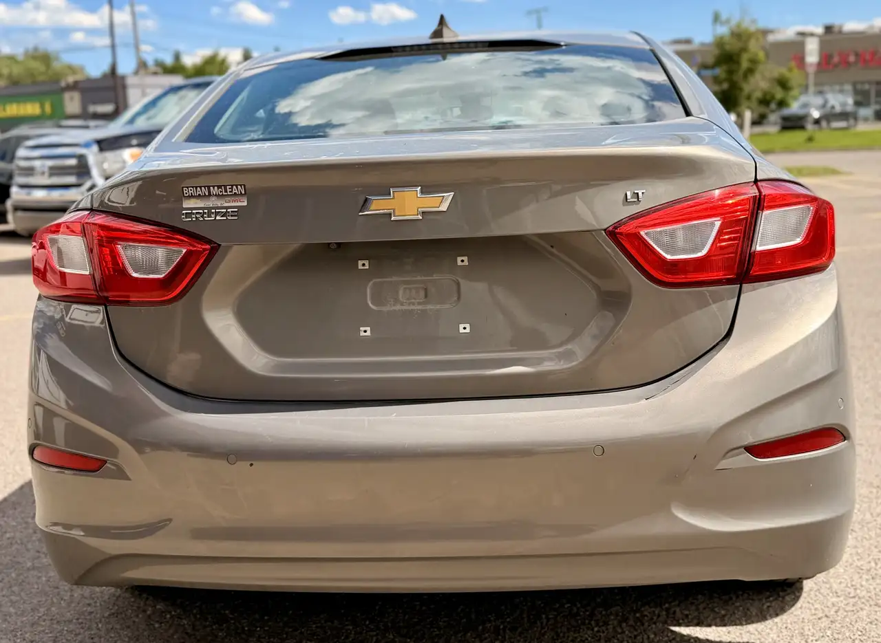 Chevrolet Cruze photo Chevrolet Cruze