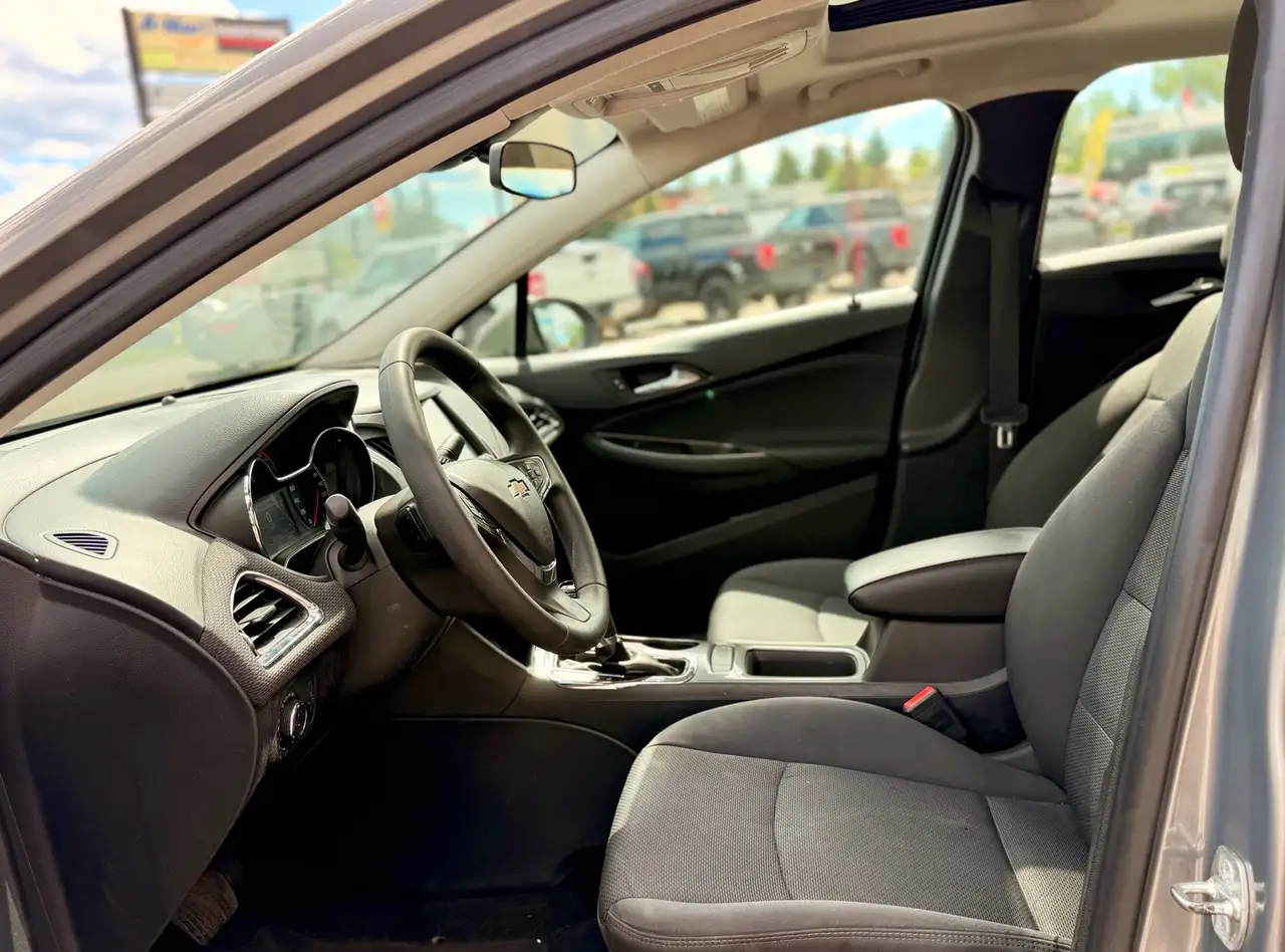 Chevrolet Cruze photo Chevrolet Cruze