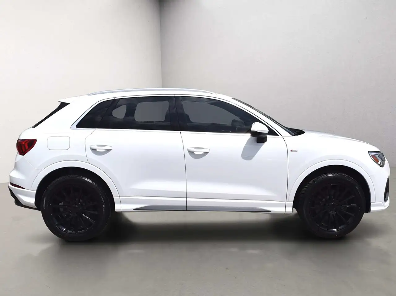 Audi Q3 photo Audi Q3