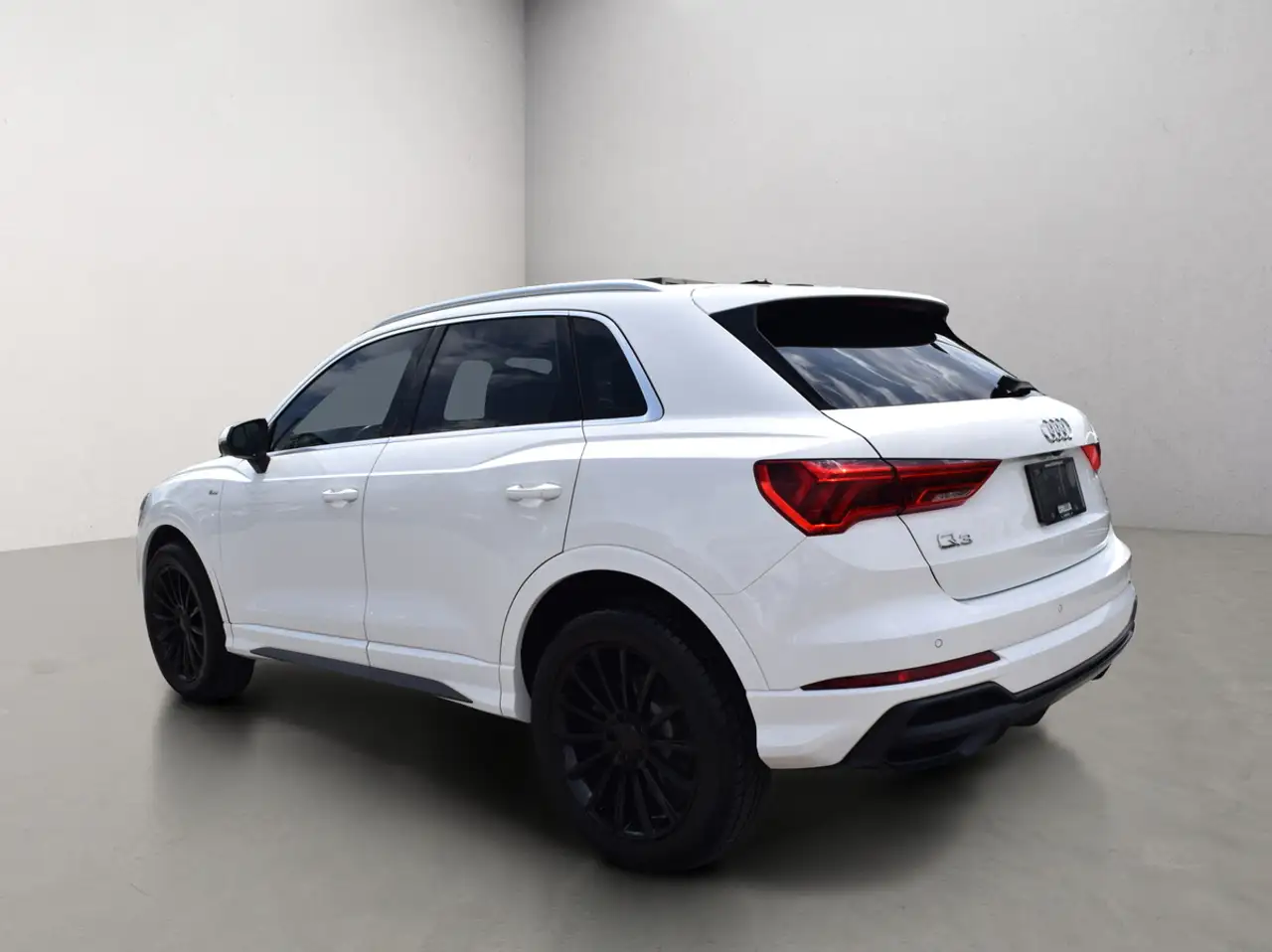 Audi Q3 photo Audi Q3