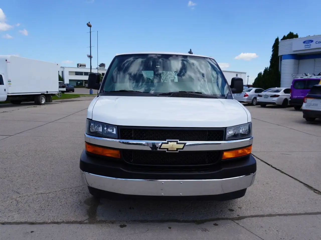 Chevrolet Express 2500 снимка Chevrolet Express 2500