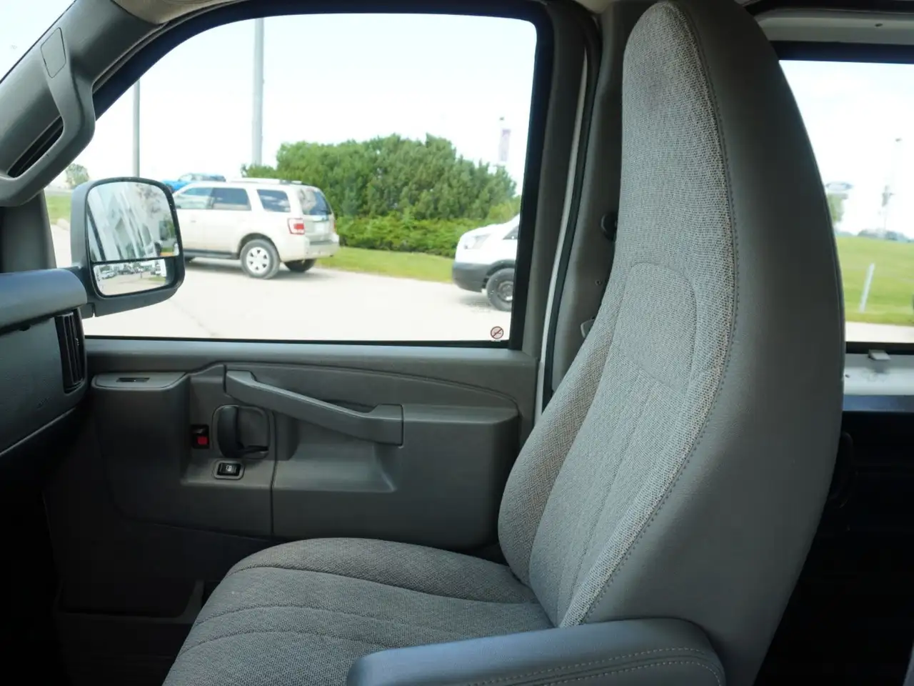Chevrolet Express 2500 снимка Chevrolet Express 2500