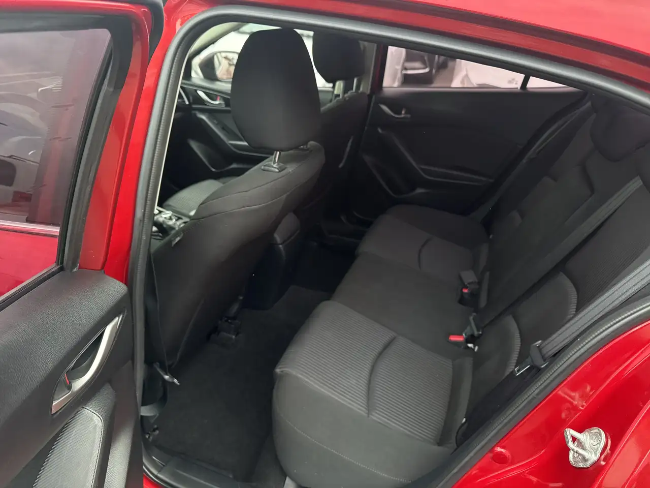 Mazda 3 снимка Mazda 3