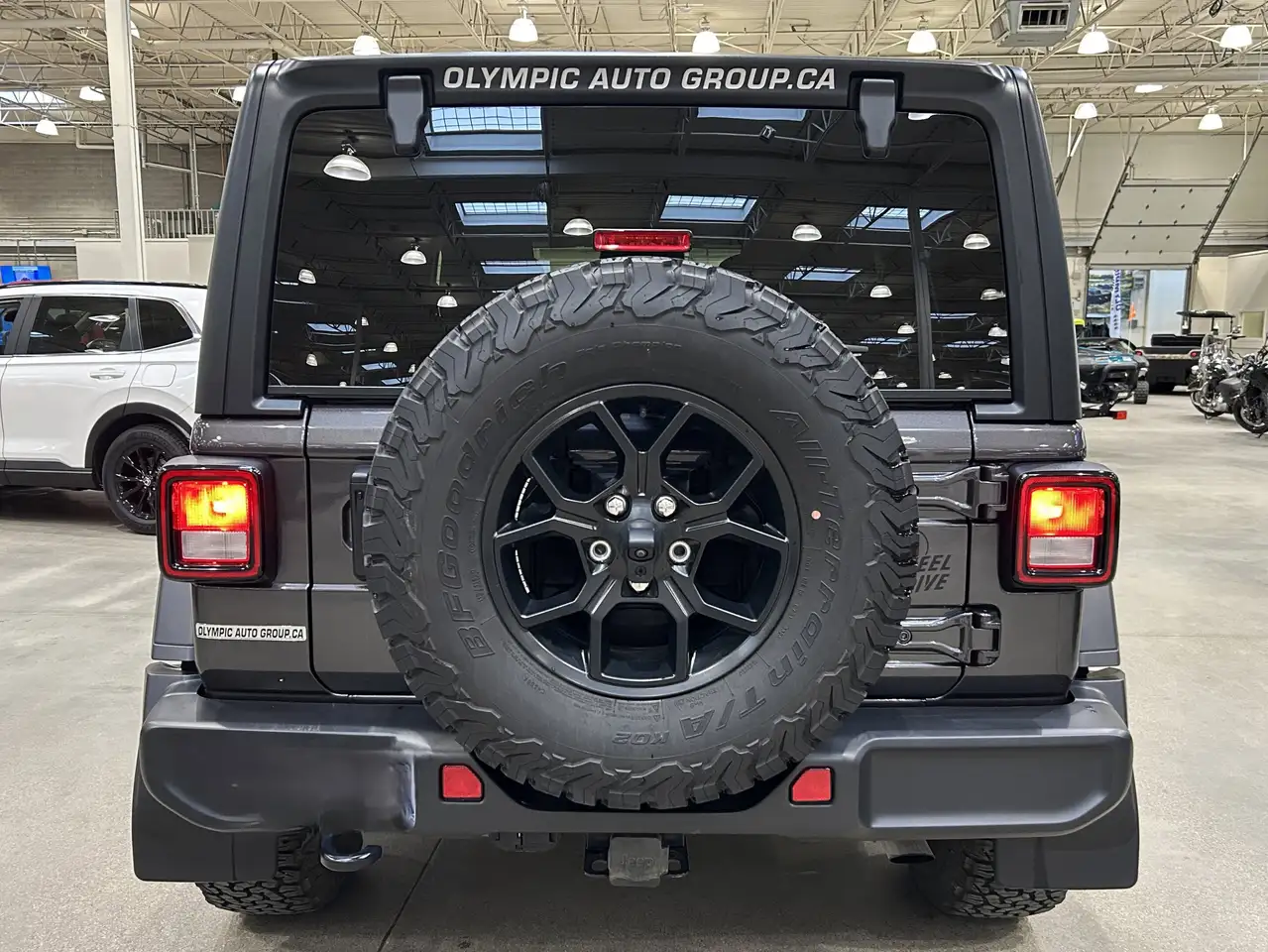 Jeep Wrangler снимка Jeep Wrangler