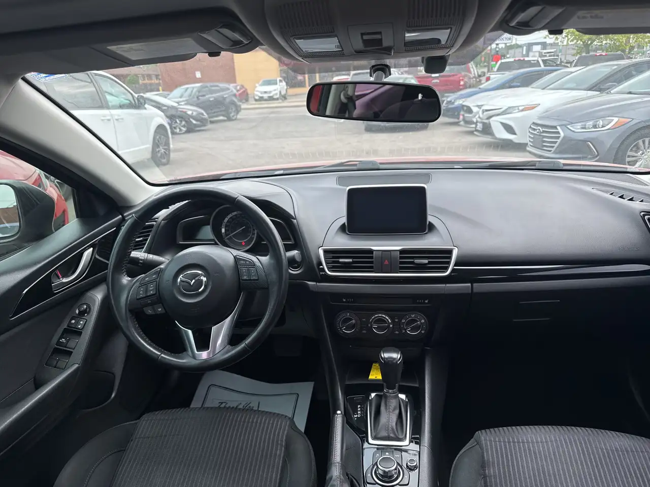 Mazda 3 снимка Mazda 3