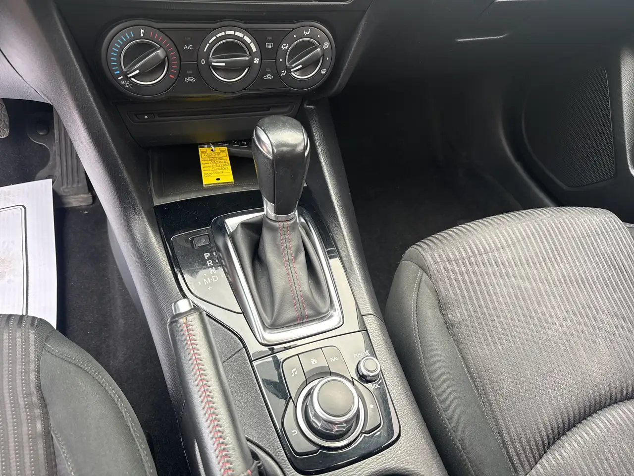Mazda 3 снимка Mazda 3
