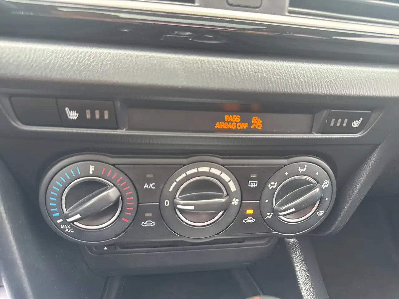 Mazda 3 снимка Mazda 3