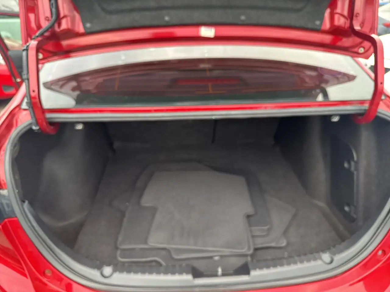 Mazda 3 снимка Mazda 3