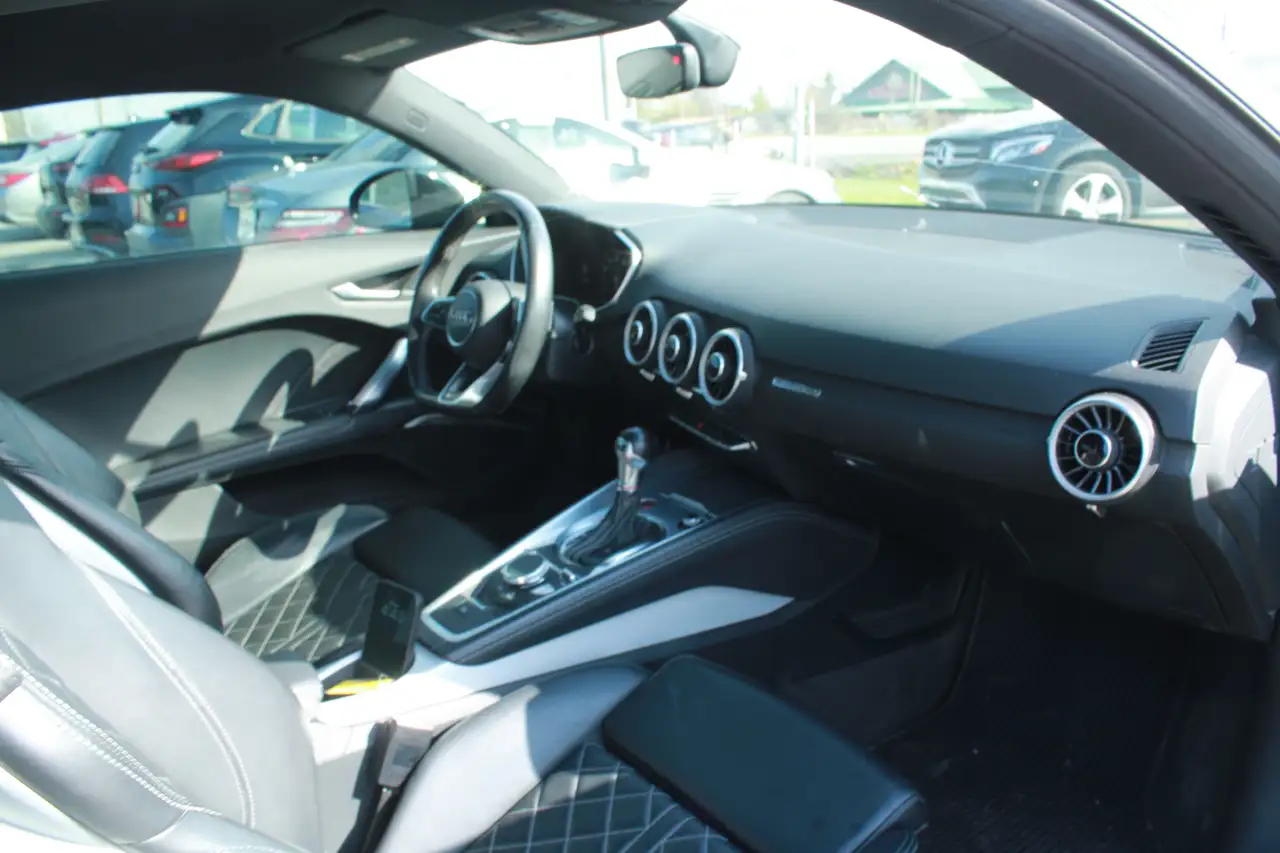 Audi TTS photo Audi TTS