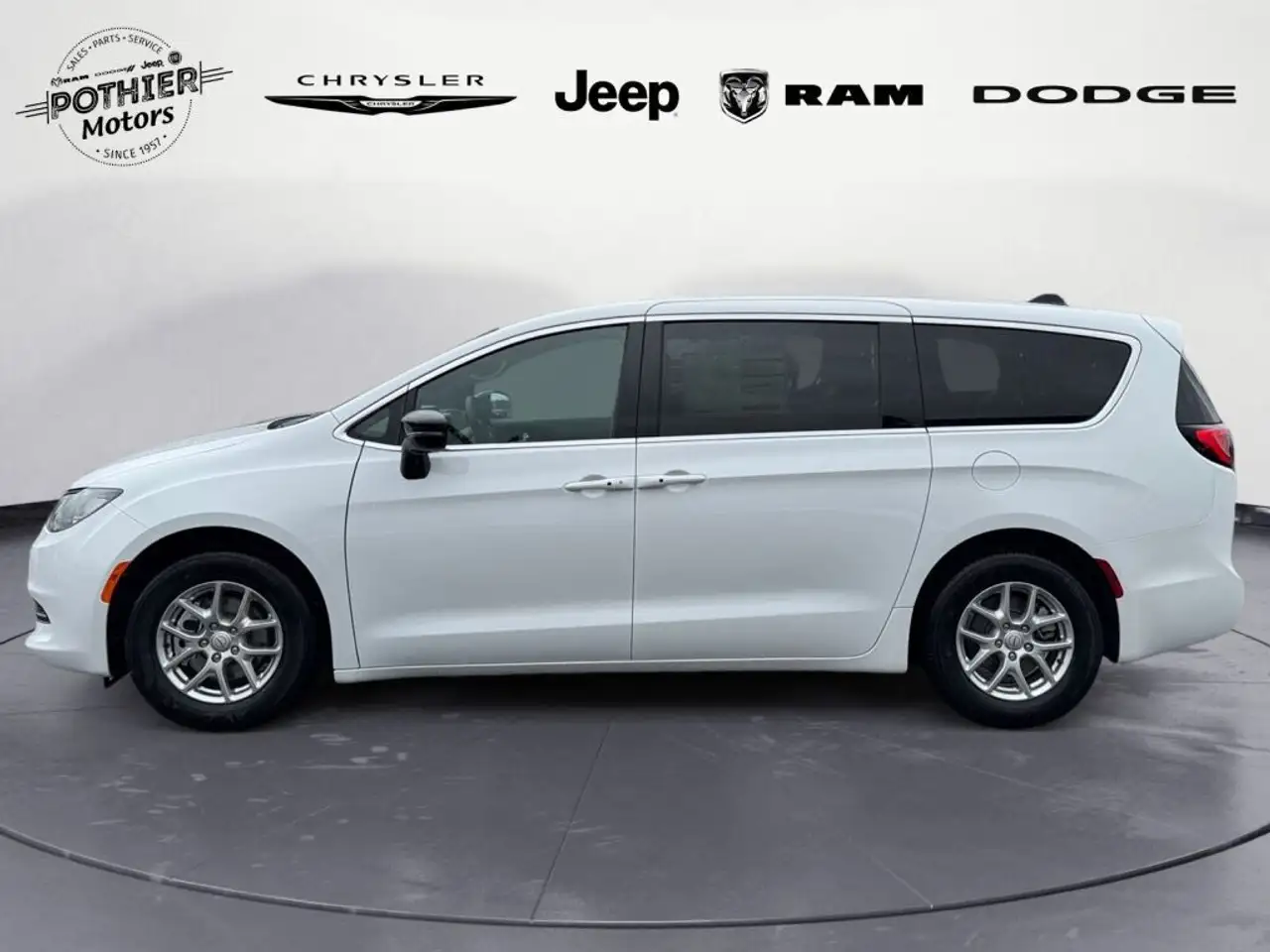 Chrysler Grand Caravan снимка Chrysler Grand Caravan