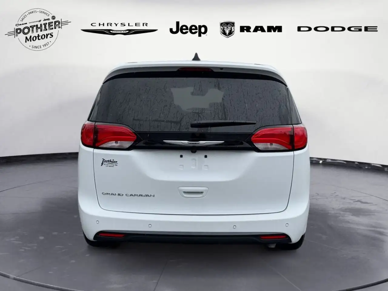 Chrysler Grand Caravan снимка Chrysler Grand Caravan