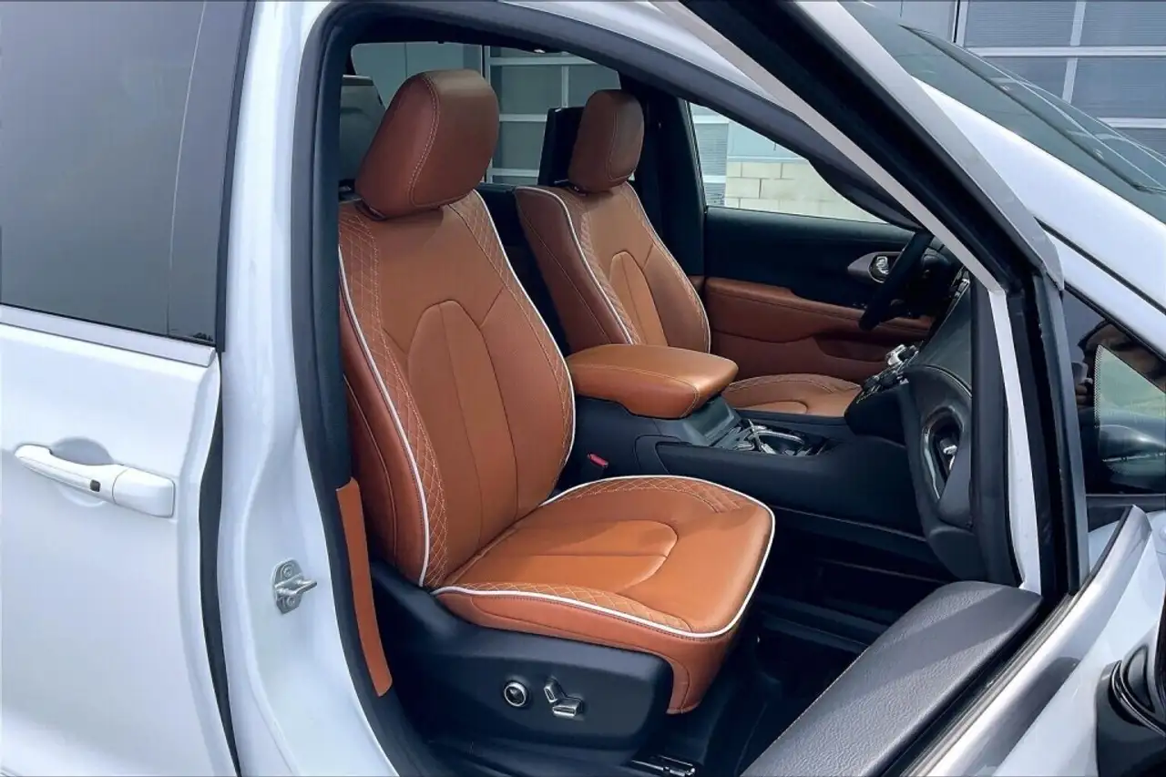 Chrysler Pacifica fotografie Chrysler Pacifica